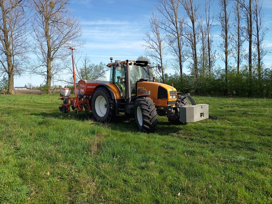 Renault Ares 640RZ