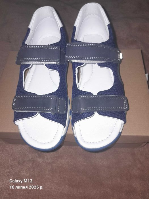 Продам дитяче взуття