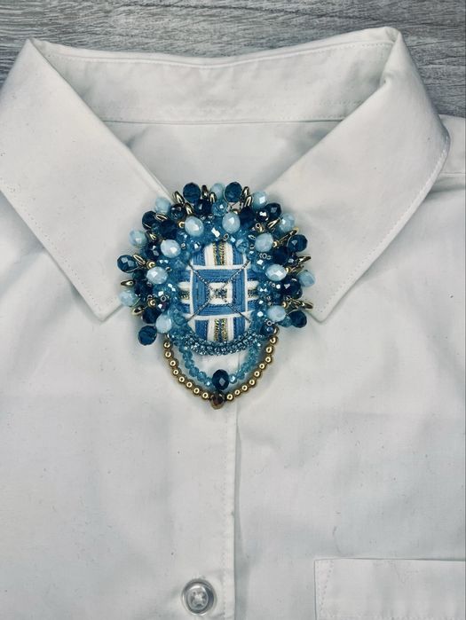 Брошка-мотанка ручної роботи