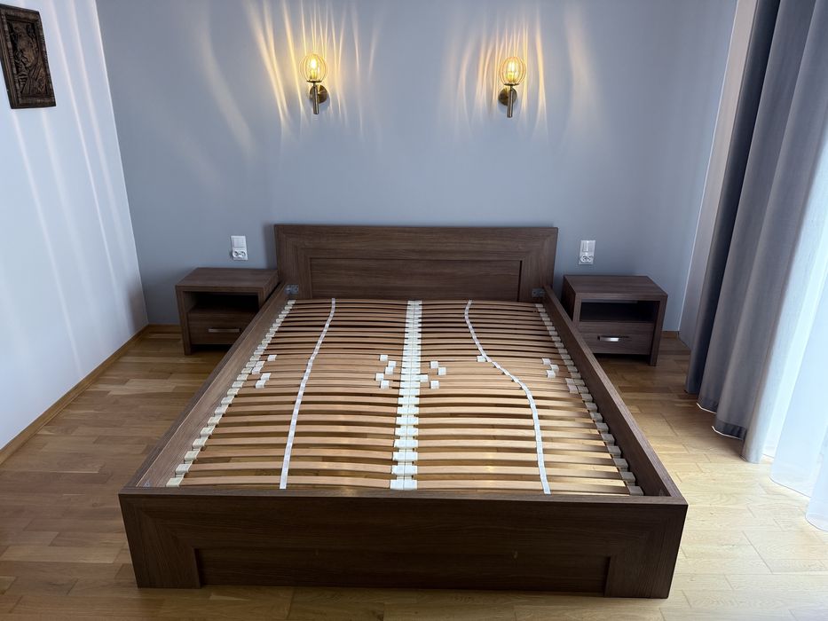 Zestaw mebli do sypialni  – solidne, na prowadnicach blum