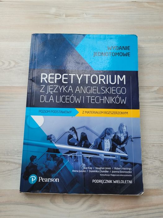 Repetytorium z języka angielskiego
Pearson dla liceów i techników.