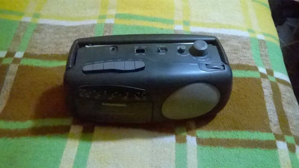Zabytkowe radiomagnetofony - GRUNDIG RR 276L i SATELLITE AJ-161C