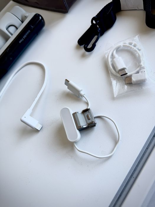 Стабилизатор новый Insta360 Flow Creator Kit Stone Grey свет и коробка