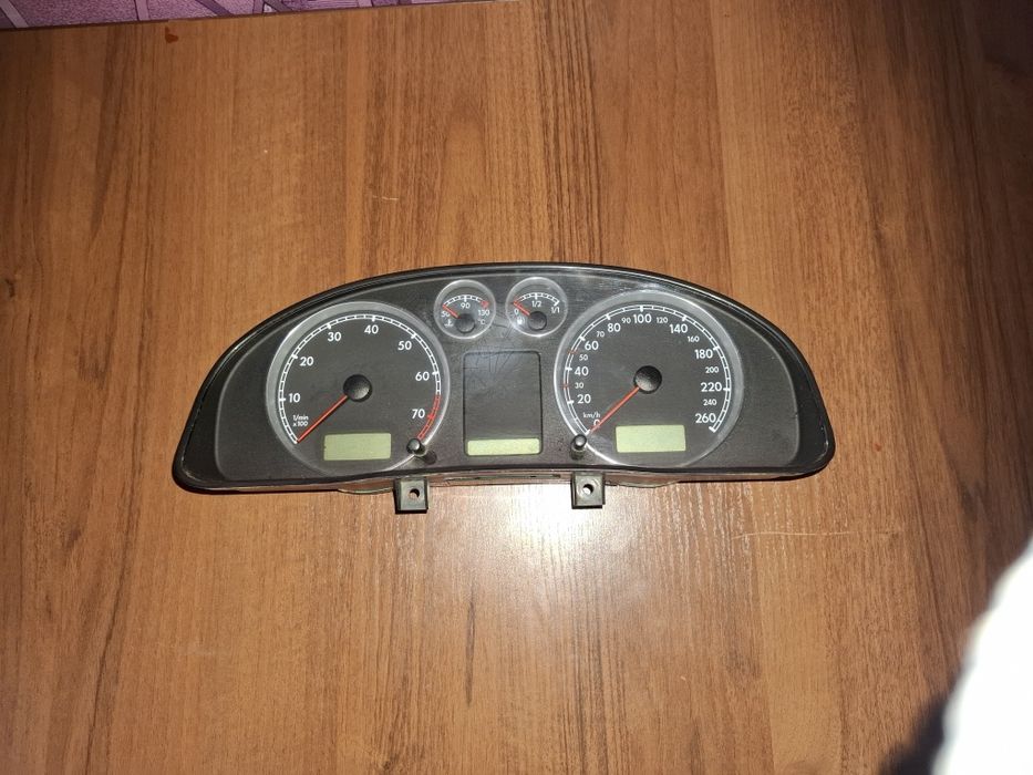 Приборна панель пасат б5+