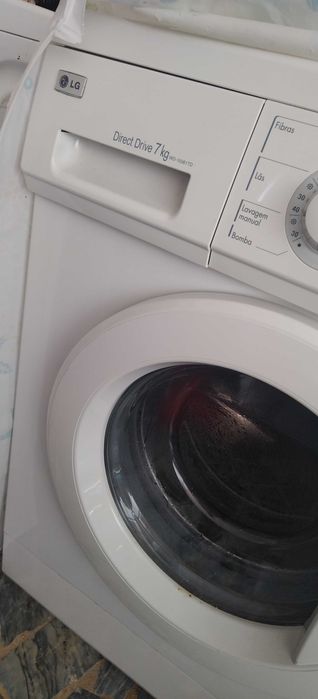 Vendo maquina de lavar roupa LG, em bom estado.