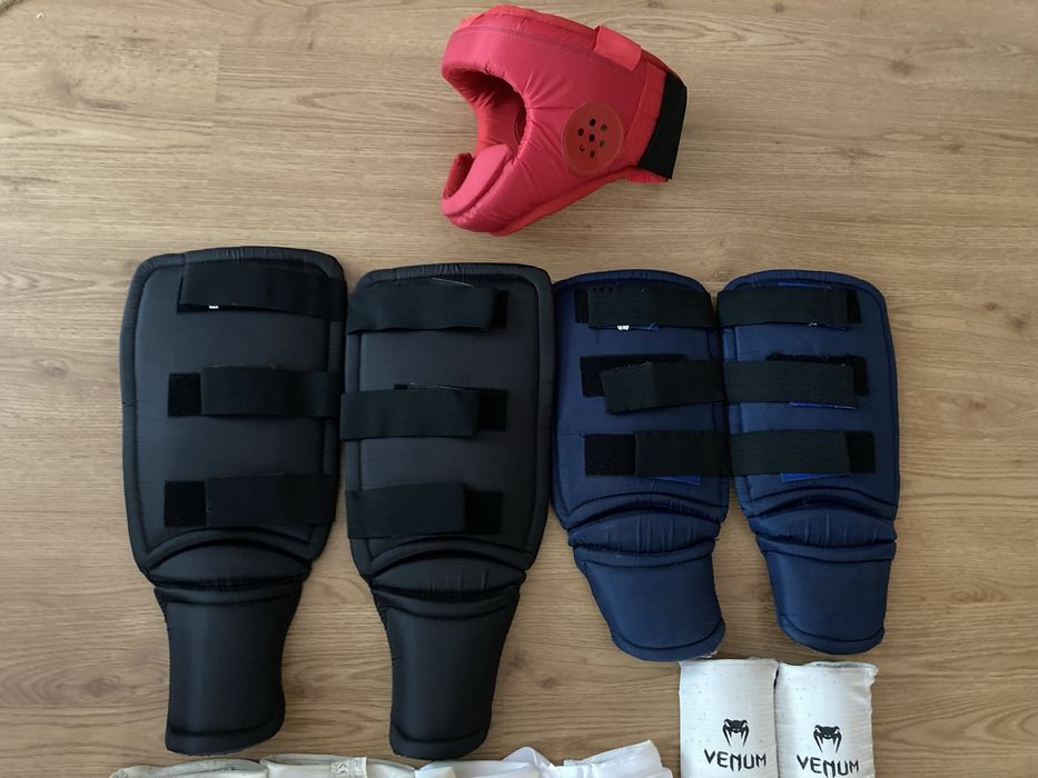 Захисти для карате (рукавиці шлем накладки щитки кіокушинкай зендокай)