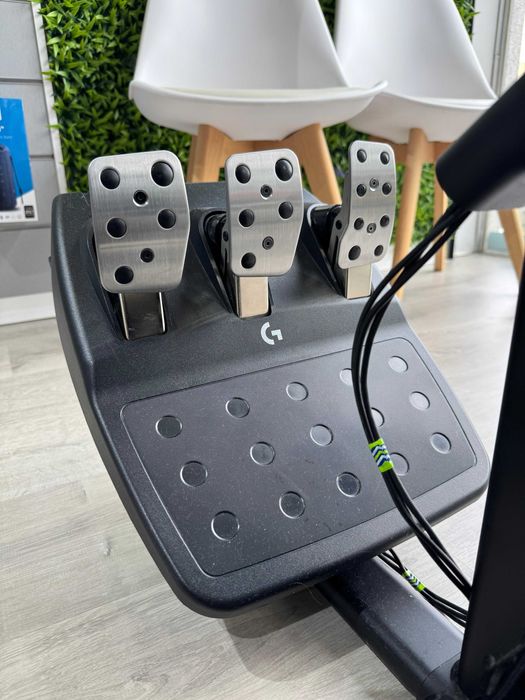 Logitech G923 TrueForce Racing Wheel for PC/PS4 – Ovar Store64284404764417121