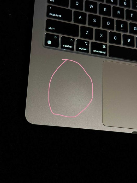 MacBook Air M2 24GB RAM 2TB SSD z 2022 roku