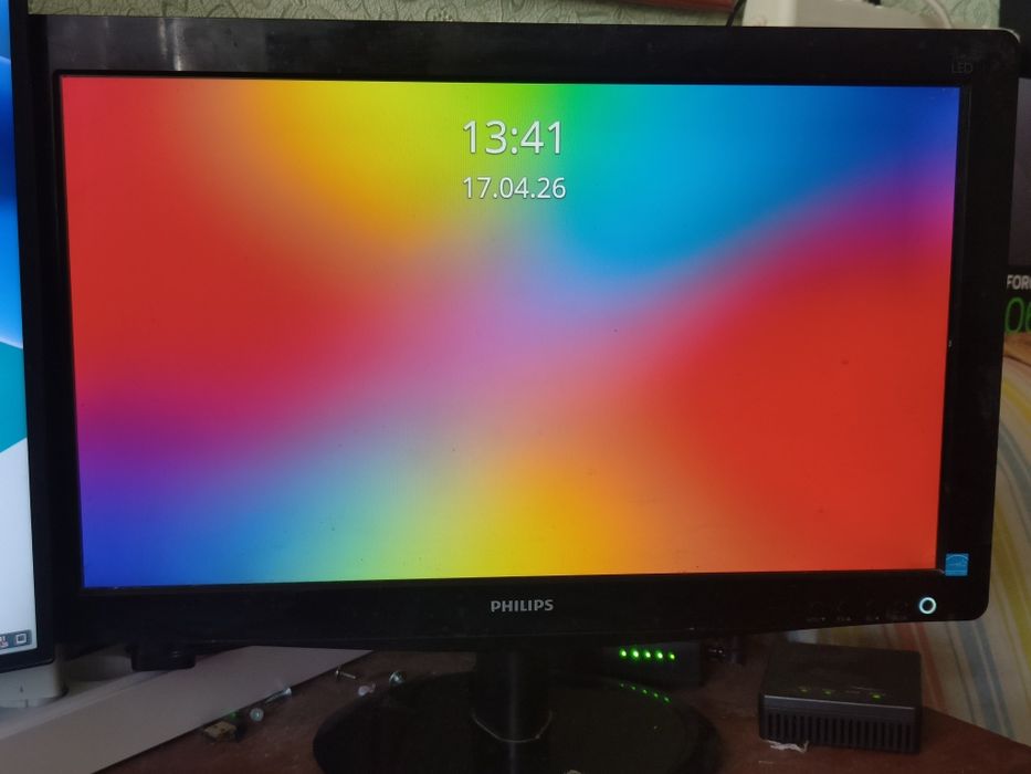 Монитор philips 196V3LSB7/01