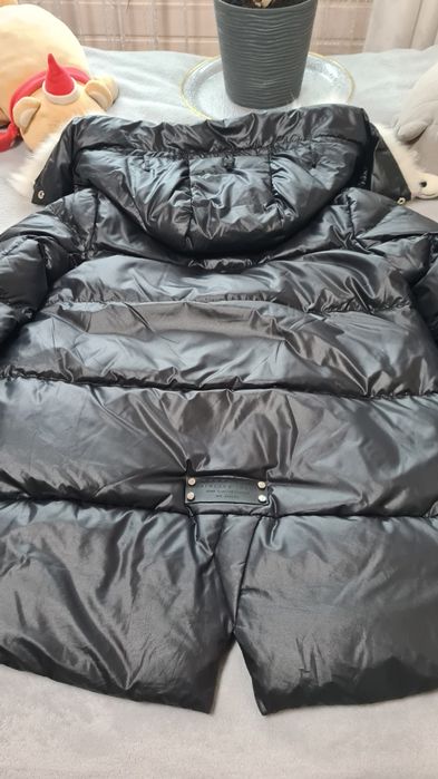 Продам пуховик женский черный