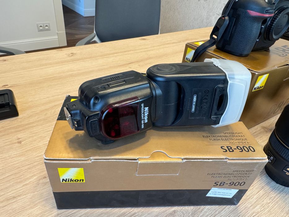 Lampa błyskowa Nikon sb900, stan idealny