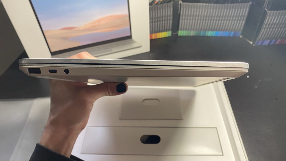 Microsoft Surface Go 2 - i5, 8GB RAM,  128GB SSD - Usado