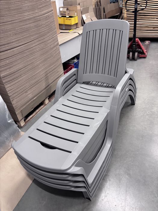 Шезлонг. Лежак. Пляжний. (ІТАЛІЯ)