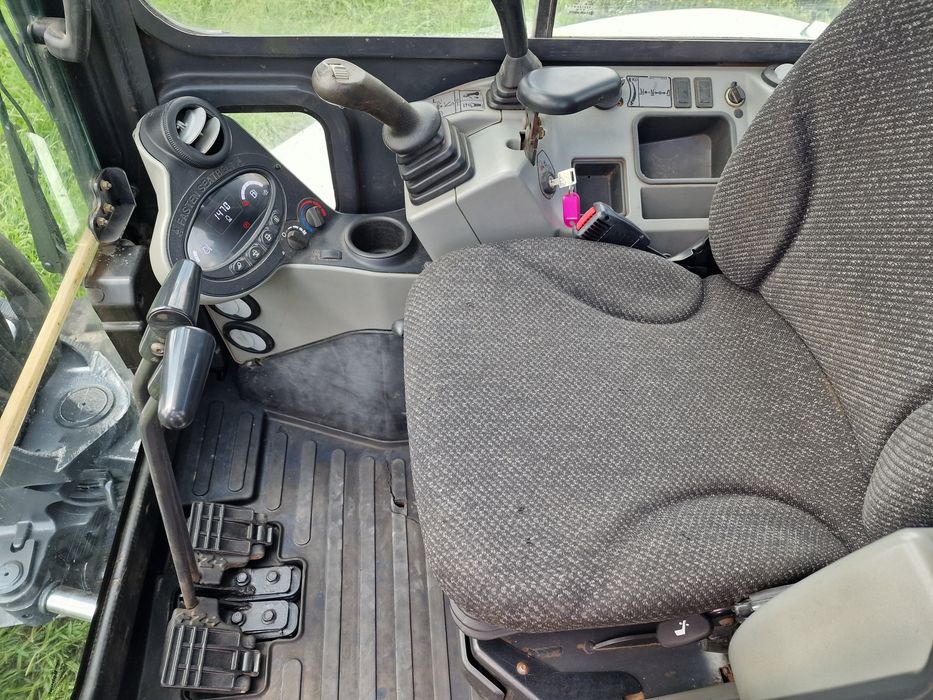 Mini escavadora bobcat 5.5 tn