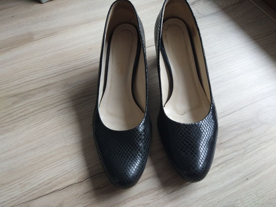 Buty skórzane 40 r obcas