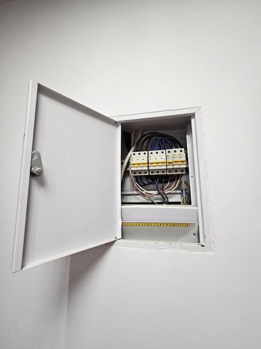 Продаж комерційного приміщення по вулиці Героїв УПА.