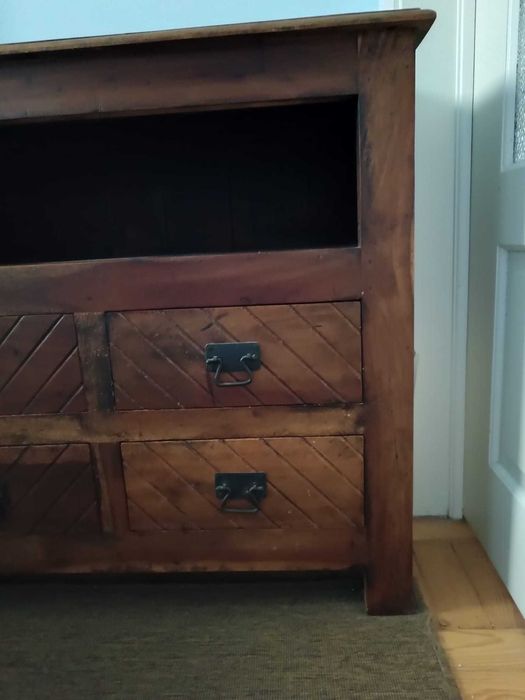 Movél Rústico de TV