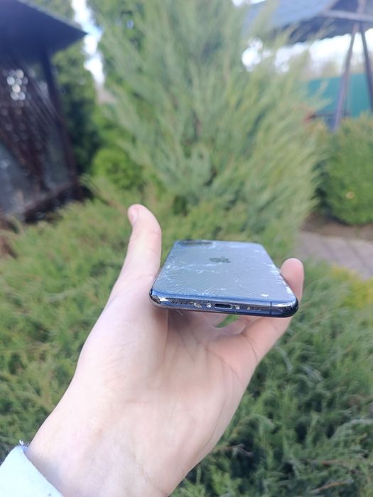 Iphone 11 pro 256gb iCloud lock