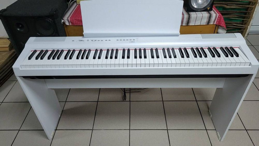 Цифрове піаніно Yamaha P-125 (білий)