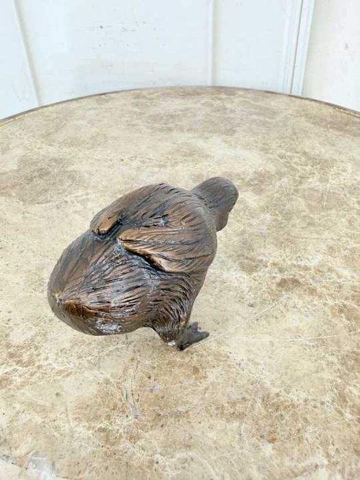 Figurka Kurczaka z Brązu – Rzeźba Dekoracyjna – Miniatura