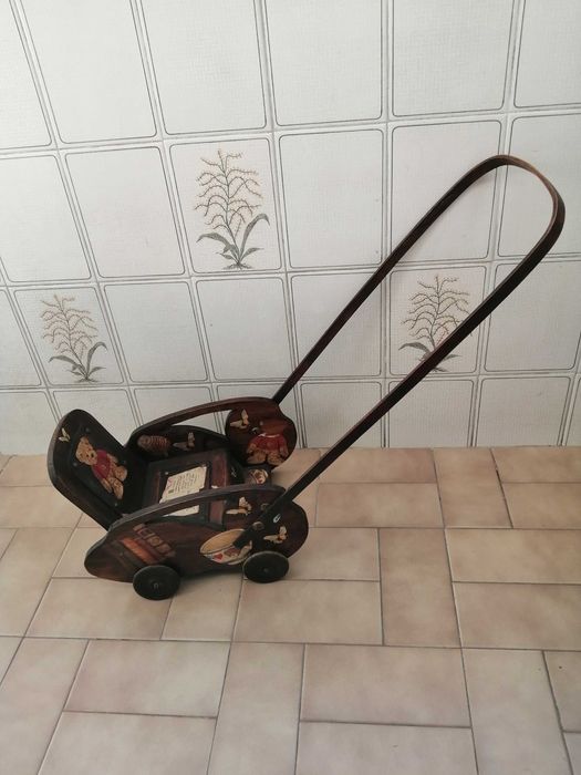 Carrinho madeira para bonecas