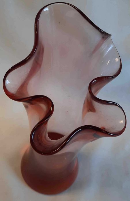 Czerwony Wazon Falbana Szkło Vintage PRL