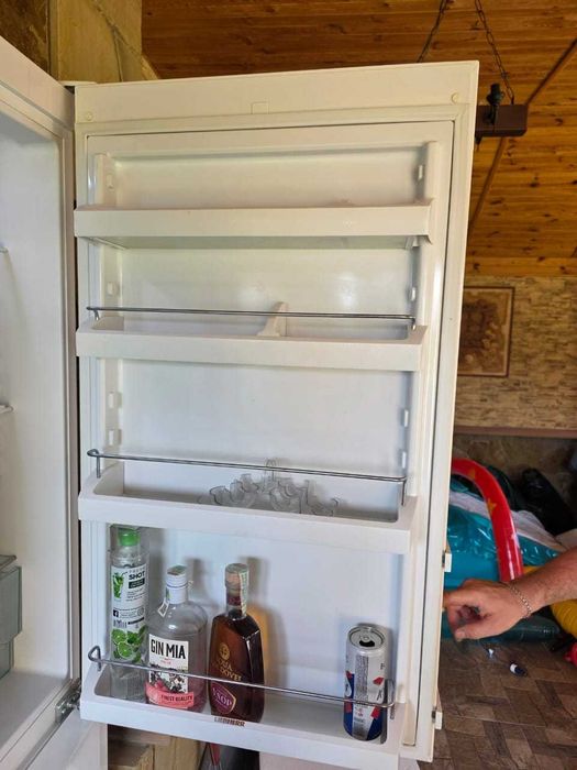 холодильник LIEBHERR