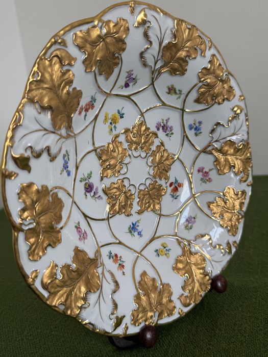 Miśnia Meissen patera rozproszone kwiaty