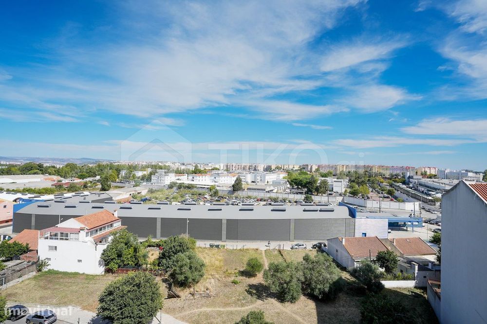T3 Com 139 M², 2 Lugares De Garagem E Arrecadação | Telheiras, Lisboa
