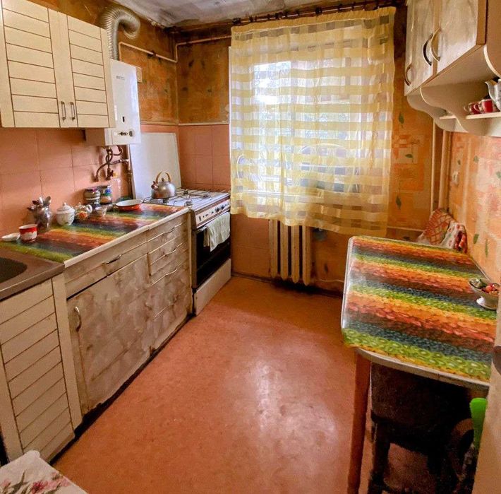 Продаж 3-кімнатної квартири в ЦЕНТРІ