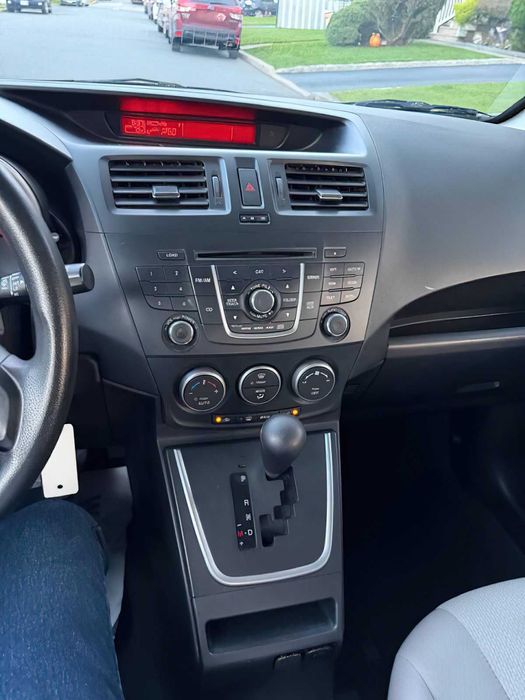 Mazda 5      2014