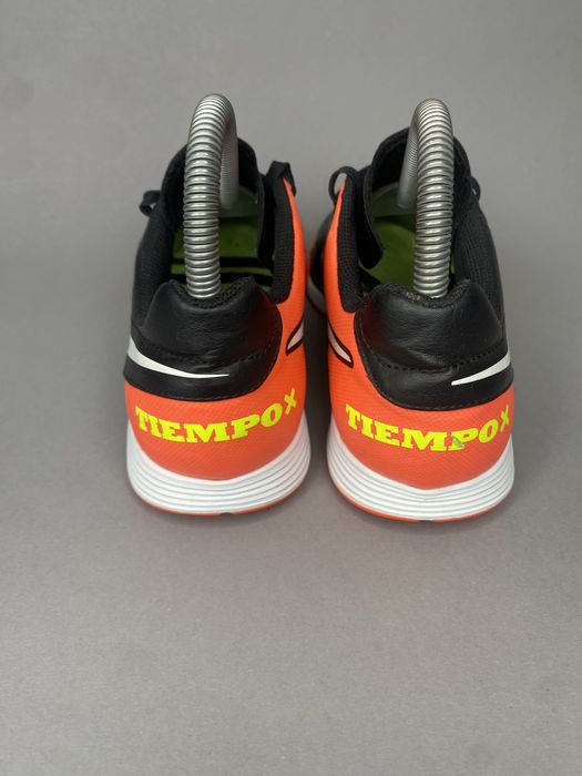 Nike Tiempo шкіряні футбольні футзалки професійні сороконіжки 39р найк шкіра