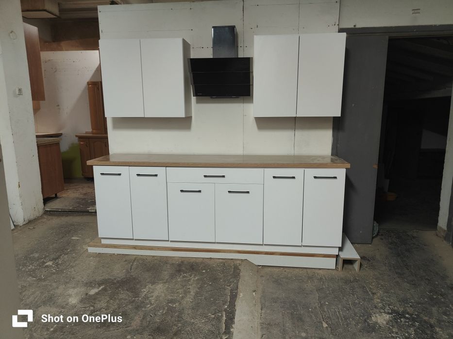 Wyprzedaż  zestawów mebli kuchennych