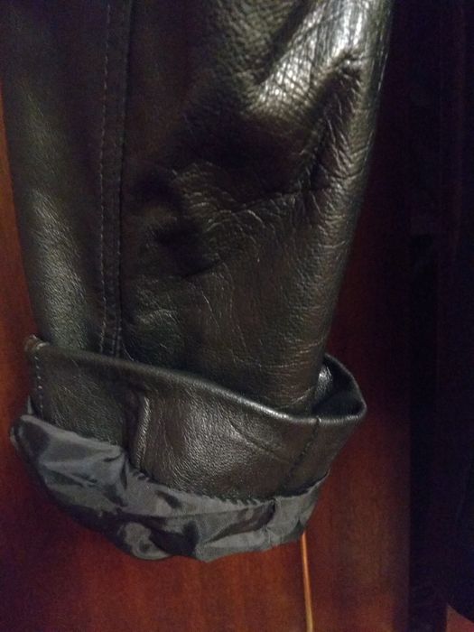 Германия Женская кожаная курточка- пиджак в отличном состоянии