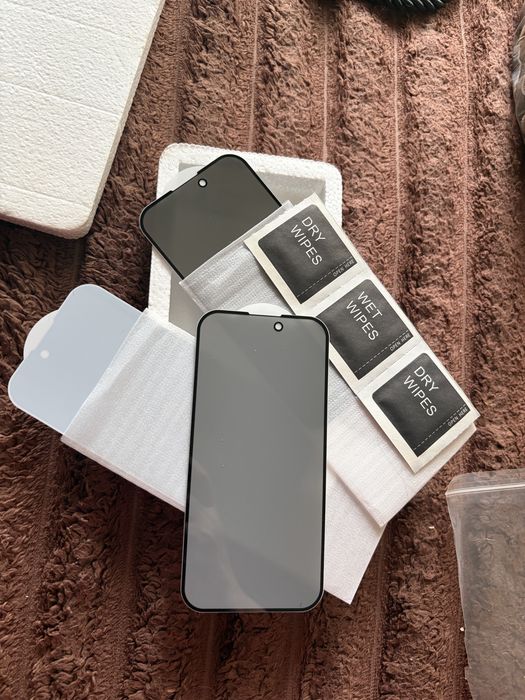 Продам три стекла на 16 айфон Apple iPhone