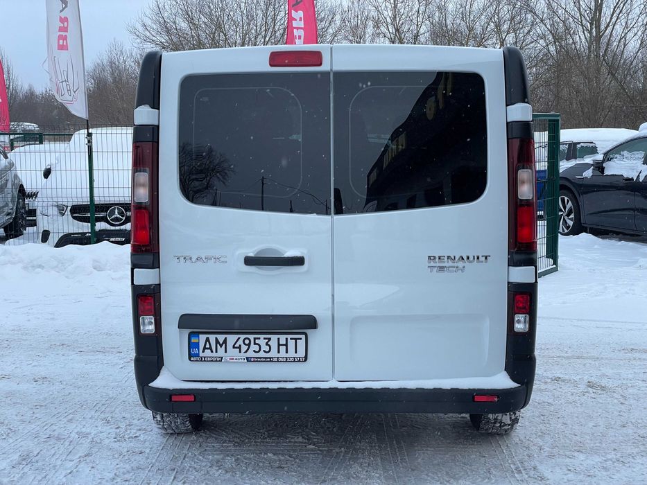 Renault Trafic 2019 9 місць