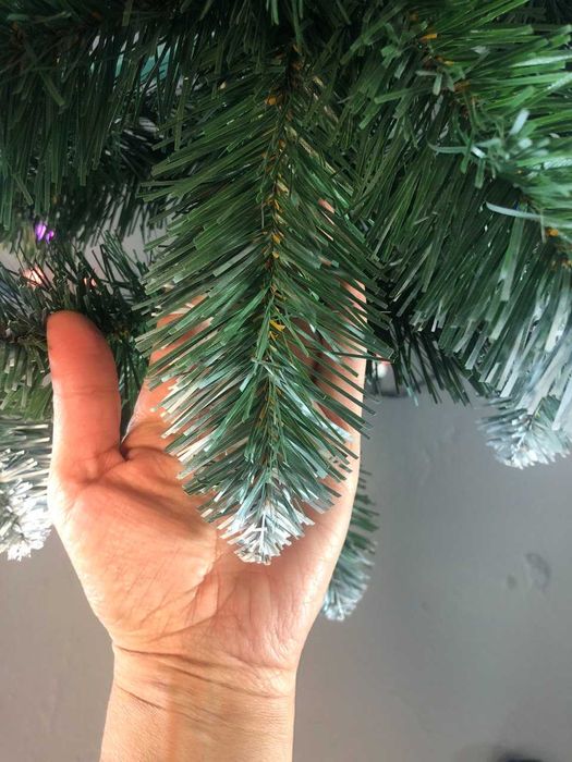 Штучна ялинка зелена з білими кінчиками всі розміри елка исскуственная