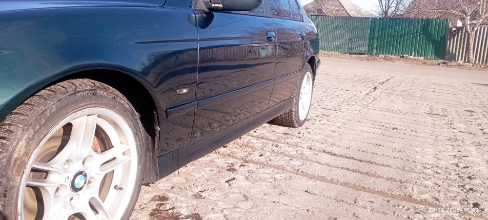 Продам БМВ е 39 М62 б35, решетка, скилет Ауди e-tron