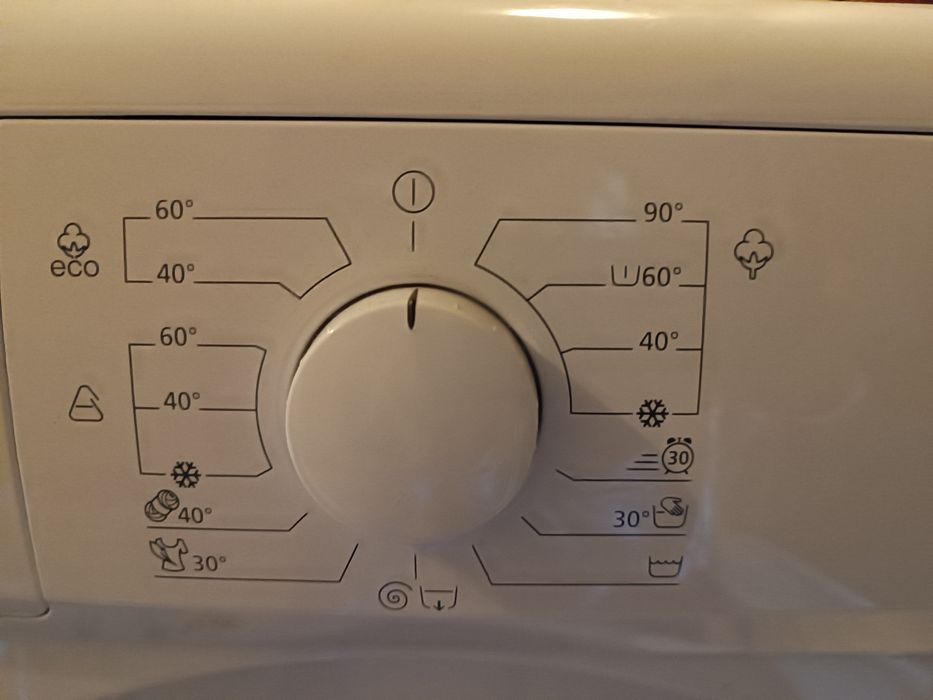 Máquina de lavar roupa Beko em ótimo estado