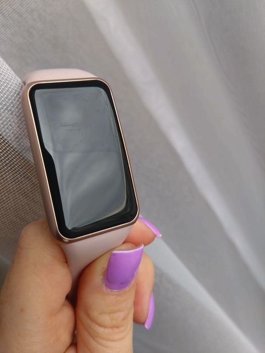 Huawei band 6 różowy
