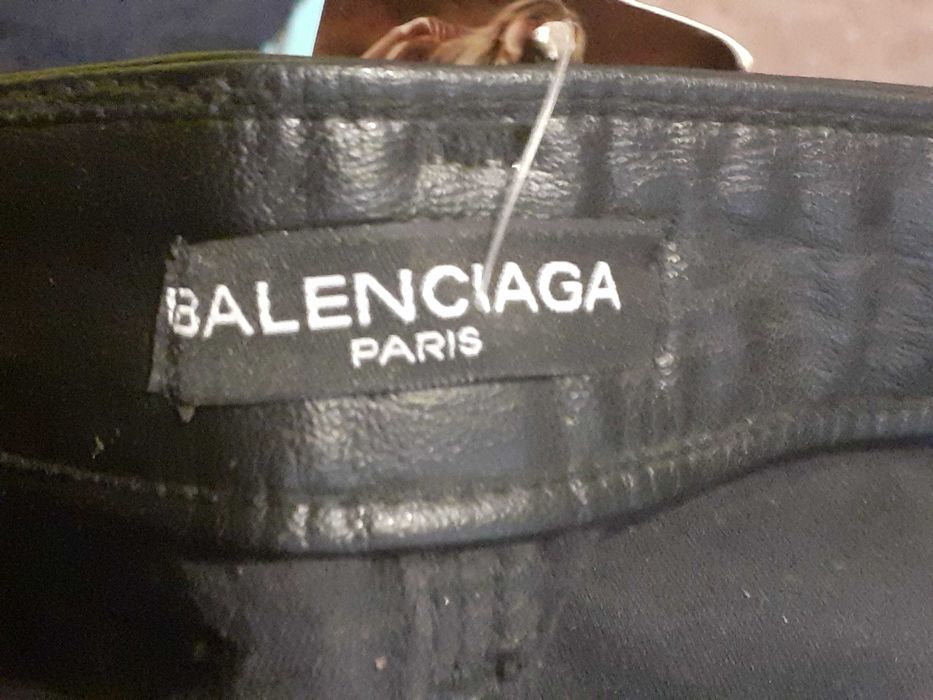 Джинсы "Balenciaga".