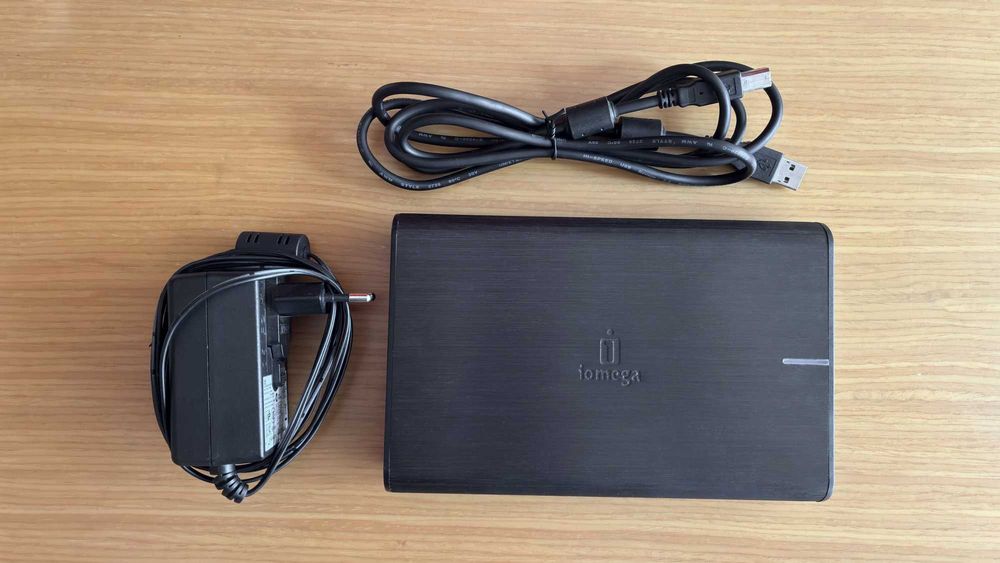 Caixa Externa Iomega LDHD-UP2USB para Disco Rígido (sem disco)