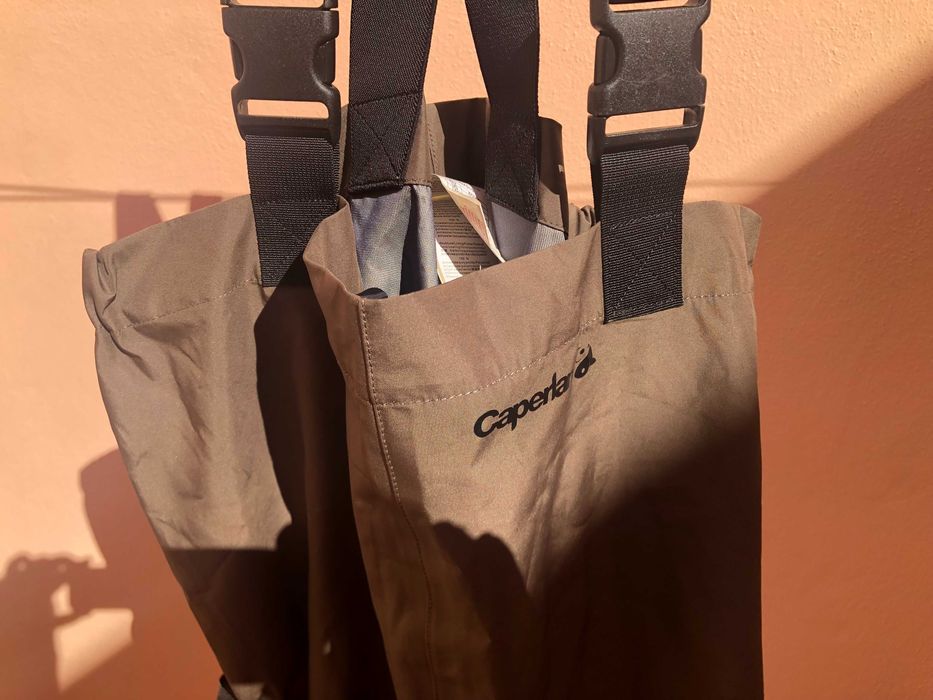 Vadeador Wader da marca Caperlan com bota nº41 para despachar.