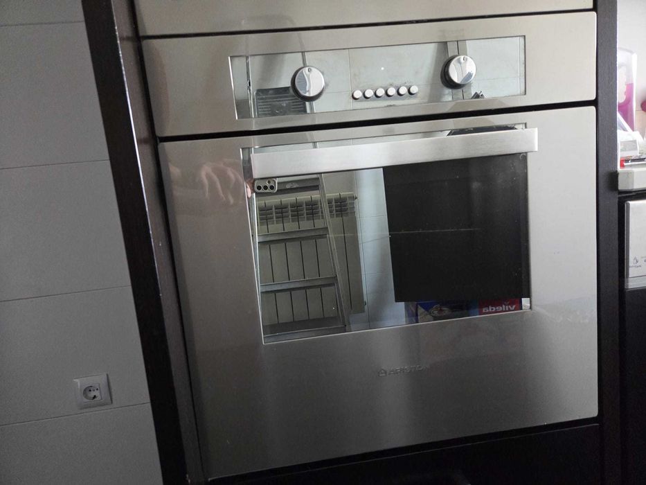 Forno de encastrar Ariston
