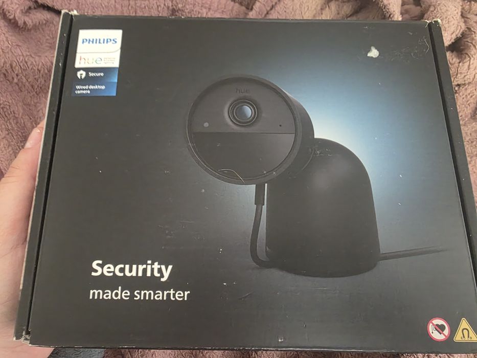 Philips Hue Secure Wired Desktop Camera Full HD 1080p