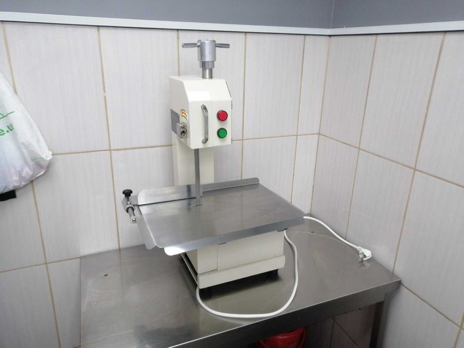 Стрічкова пила ( ленточная )