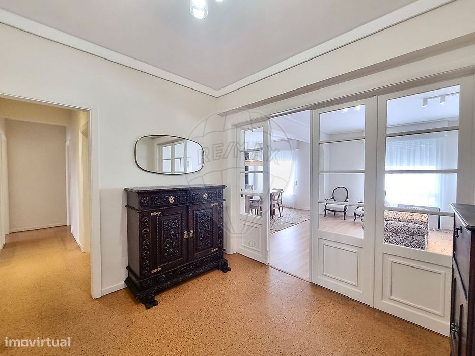 Apartamento T4 para arrendamento