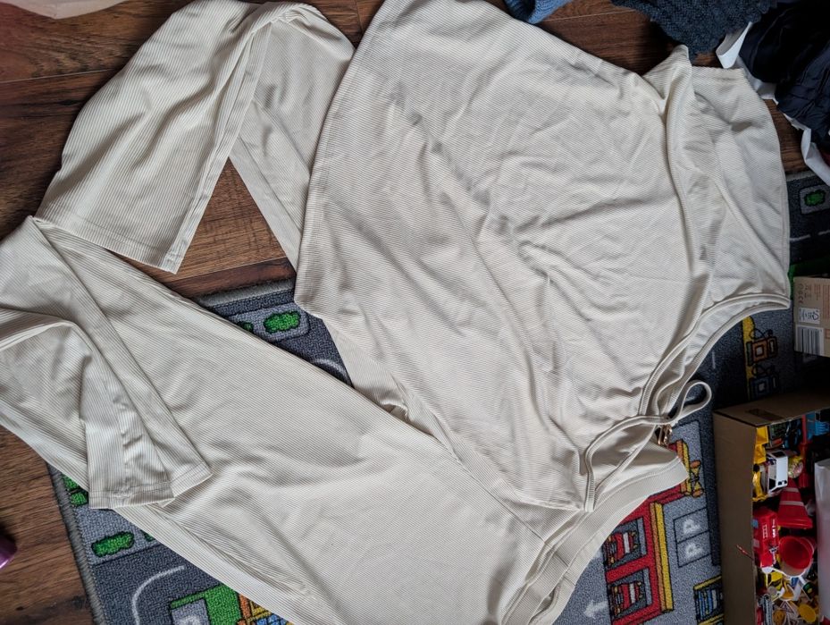 Nowy komplet damski prążkowany legginsy i bluzka rozm xl shein