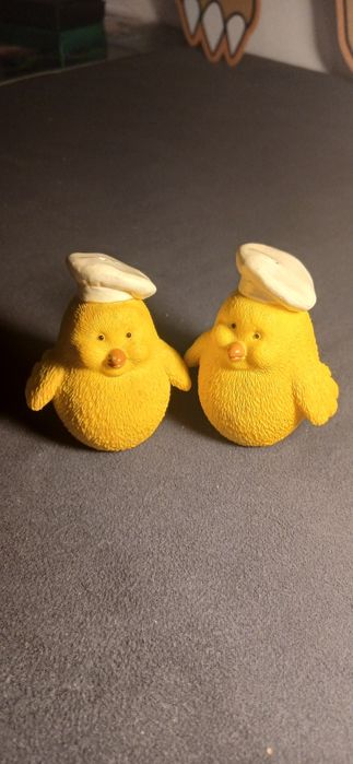 Conjunto de Saleiro e Pimenteiro - Pintinhos com Touca de Chef