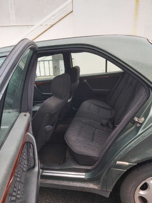 Mercedes-Benz C220 D